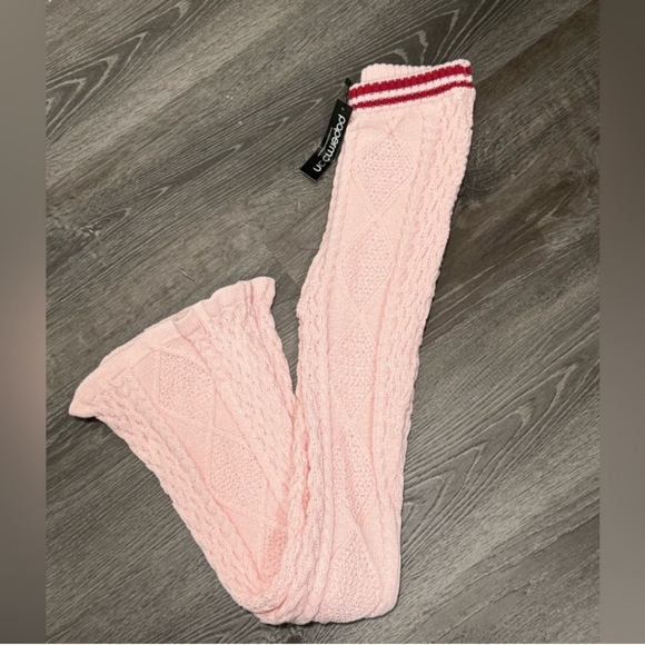 🩷 PINK Cable-Knit Flare Pants 🩷 - Picture 2 of 5
